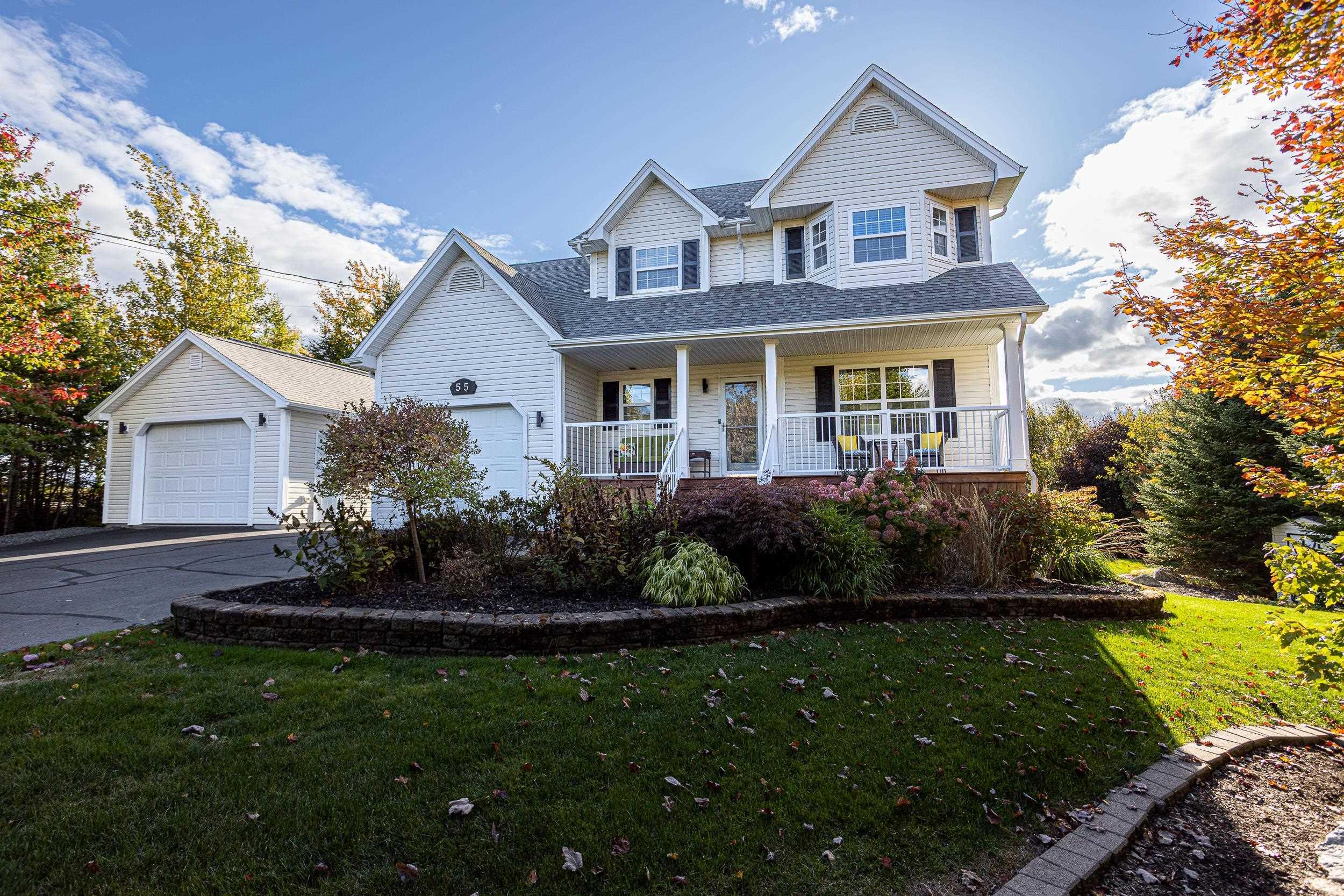 Thumbnail image for 644 55 SUMMIT Crescent MLS<sup>®</sup> 202525780