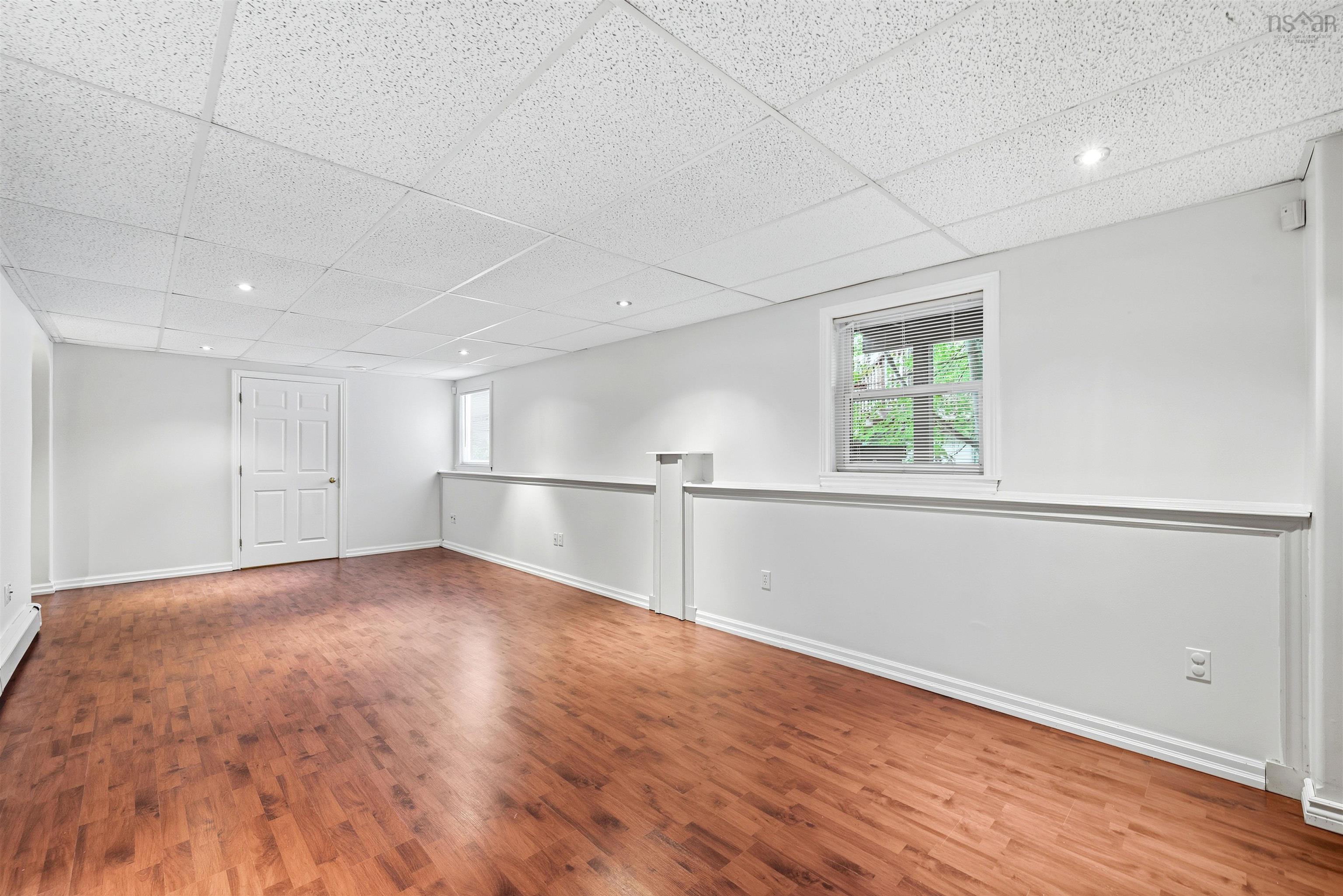 View image 32