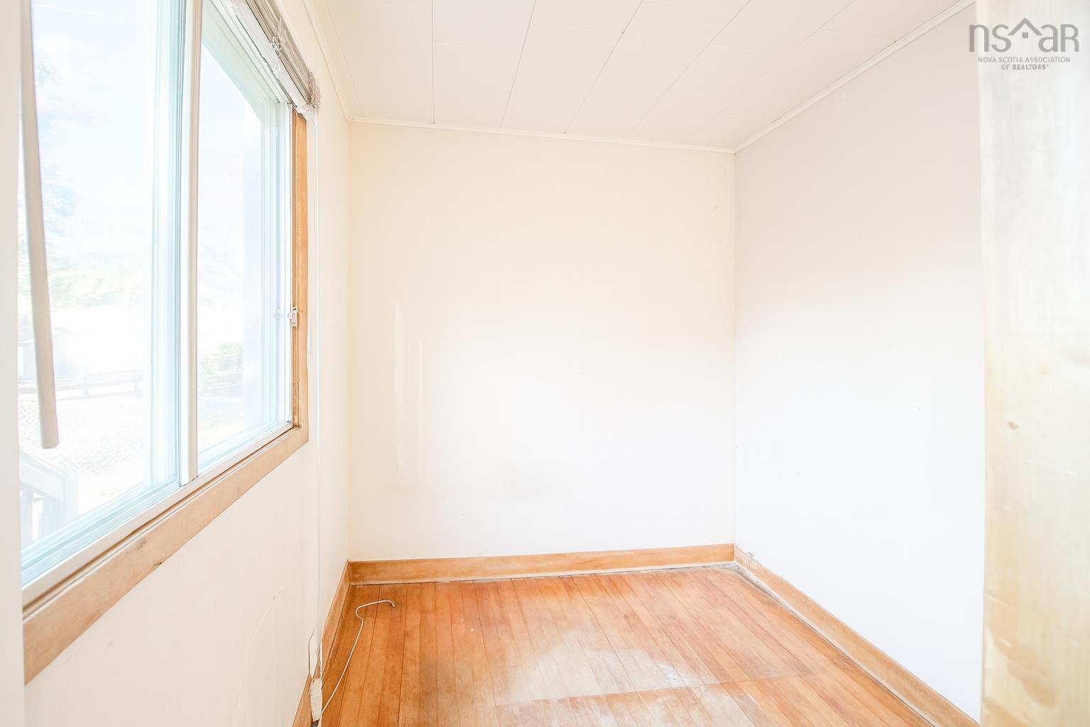 View image 16