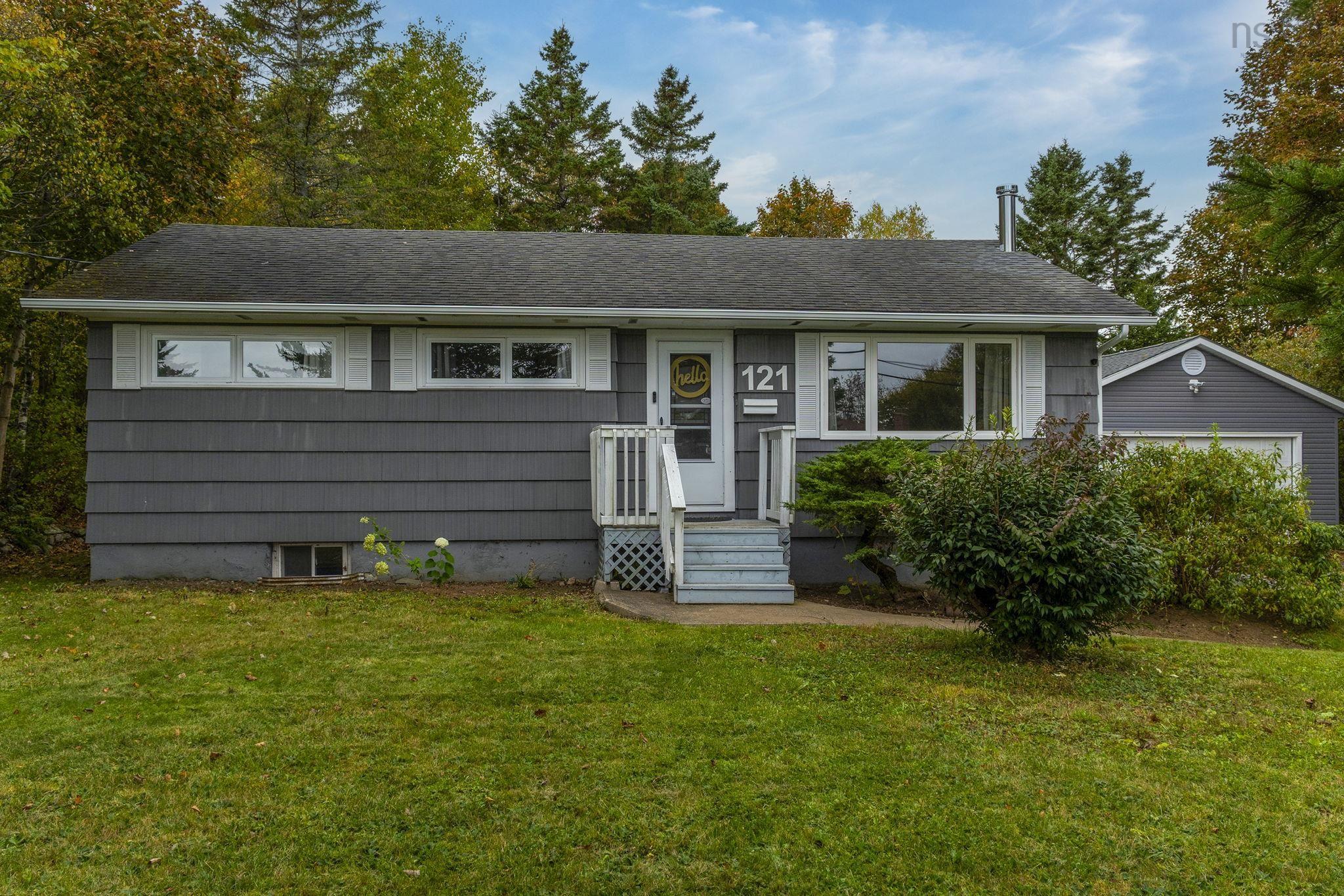 Thumbnail image for 121 Hillsboro Drive MLS<sup>®</sup> 202526098