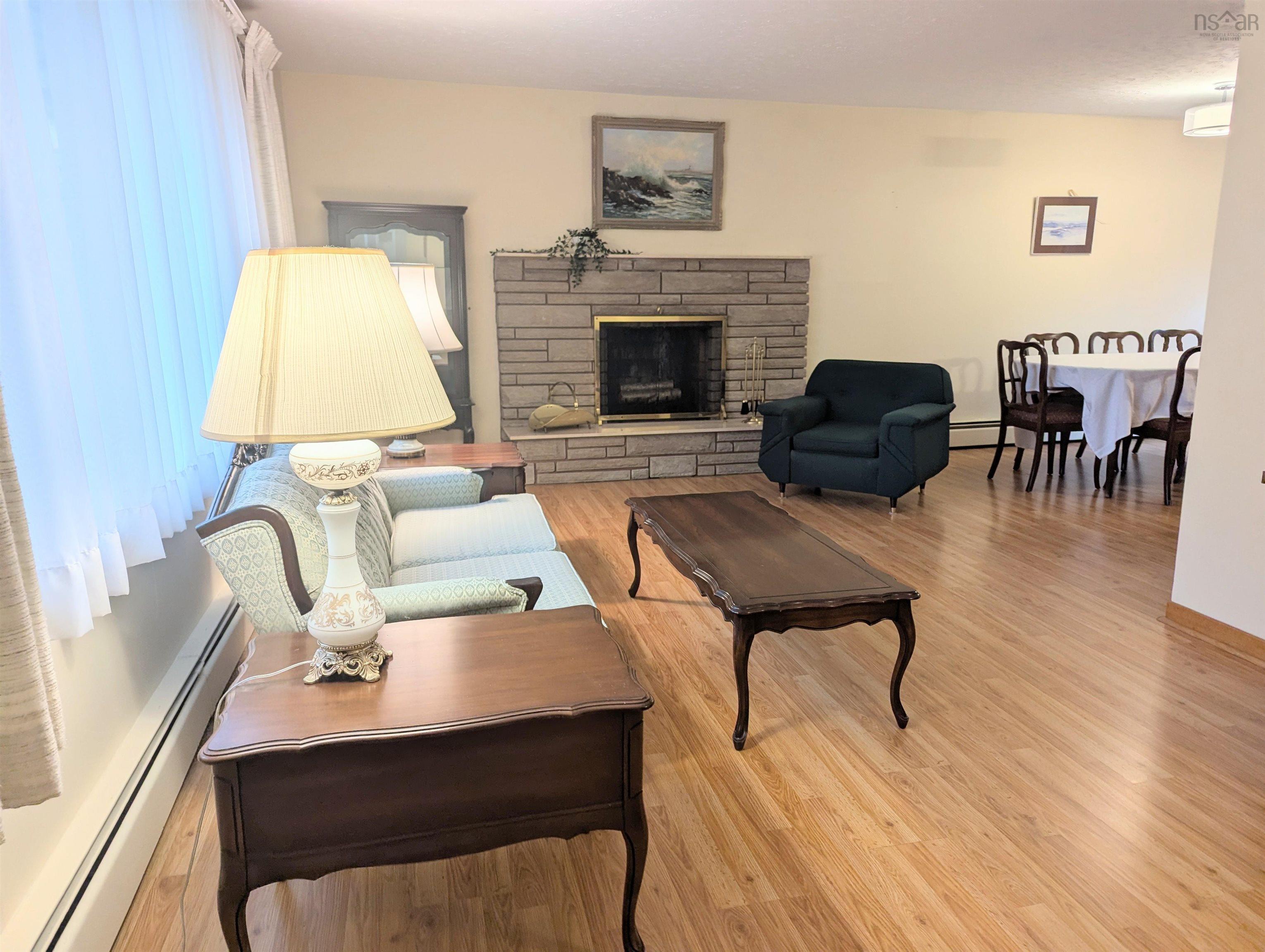 View image 12