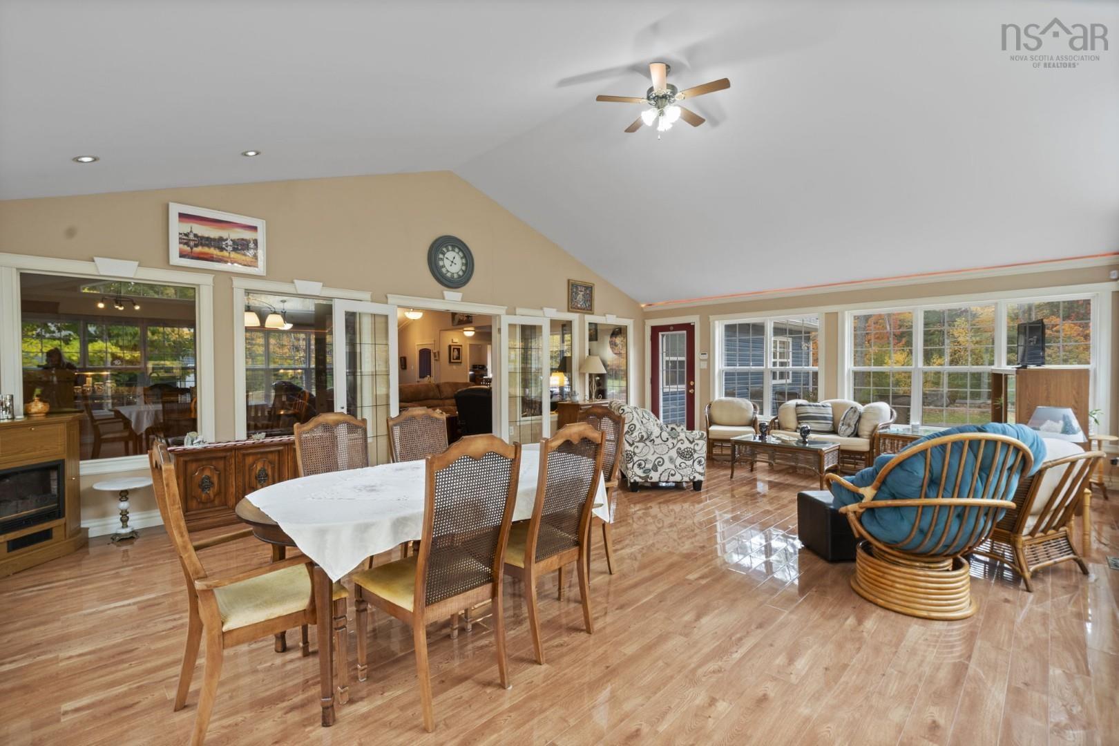 View image 19