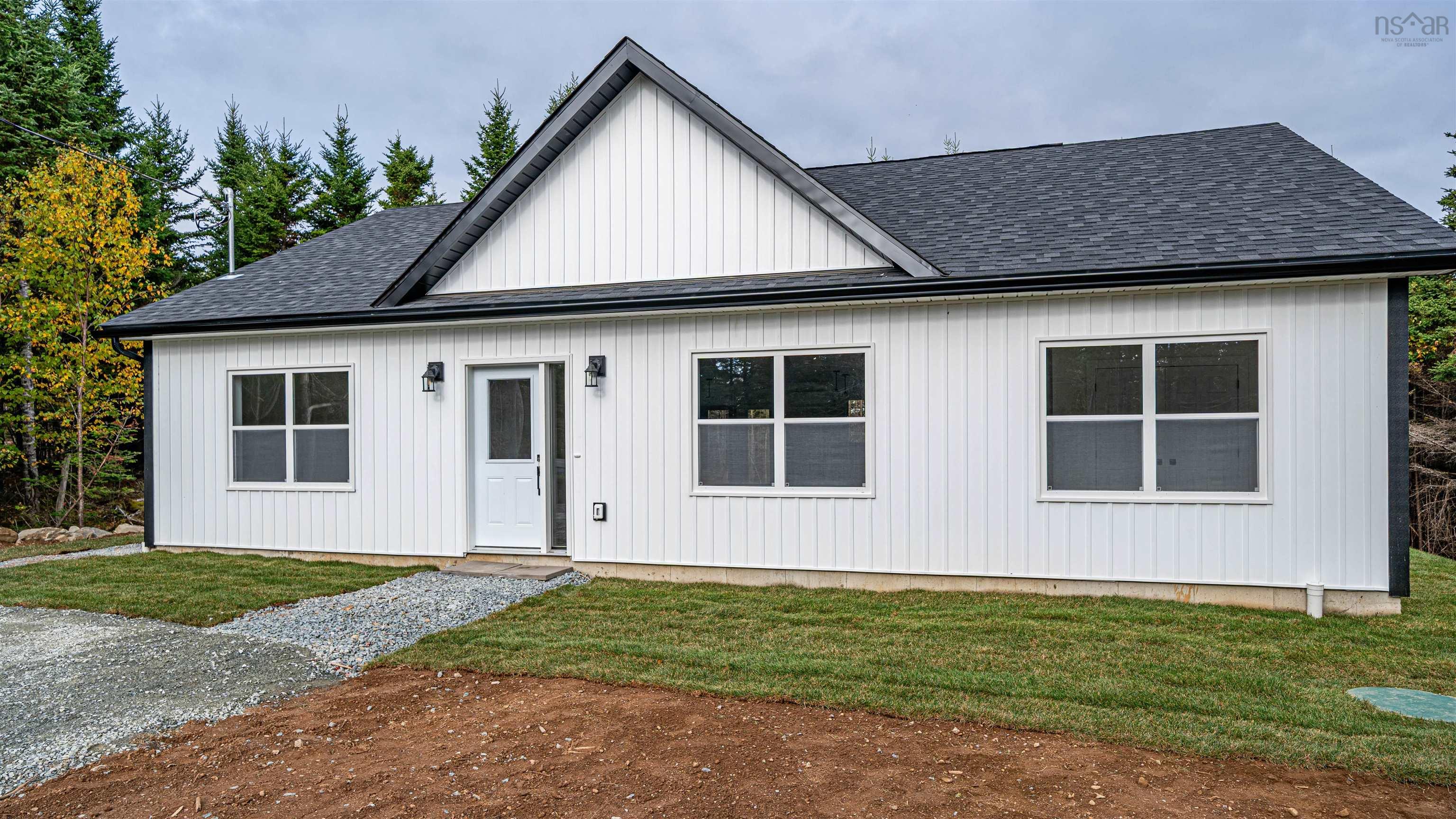 Thumbnail image for 946 West Petpeswick Road MLS<sup>®</sup> 202526247