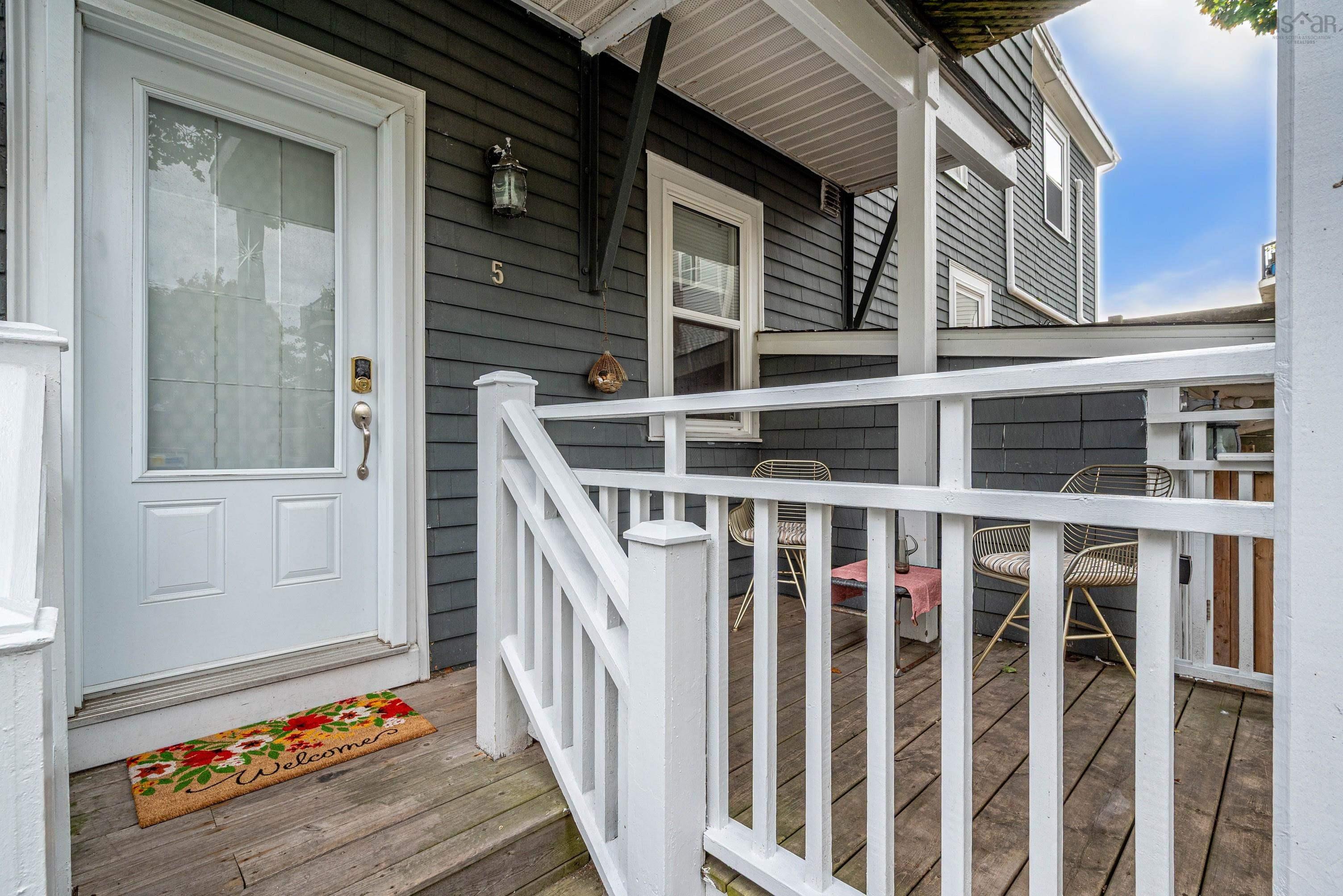 Thumbnail image for 5 1036 Bland Street MLS<sup>®</sup> 202526253