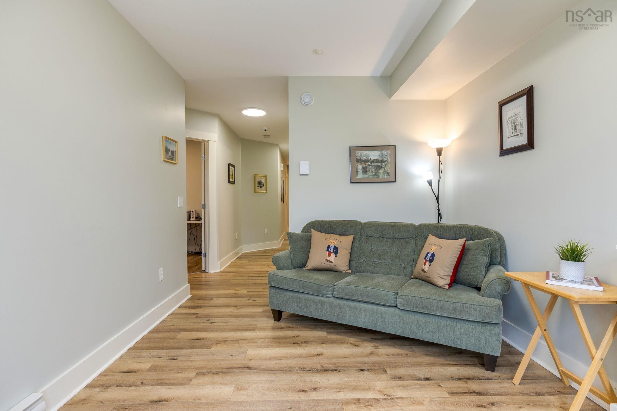 View image 11