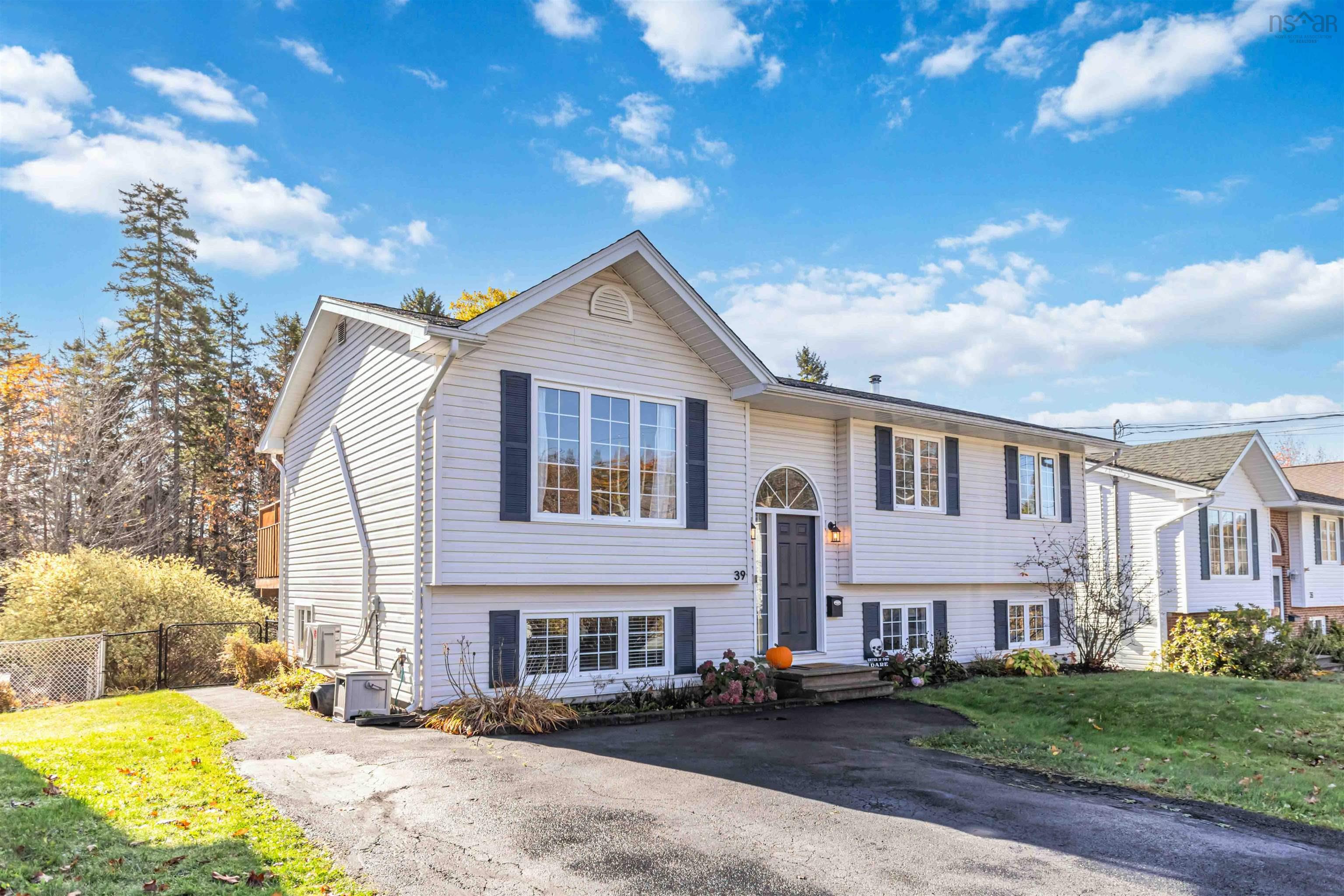 Thumbnail image for 39 Rossing Drive MLS<sup>®</sup> 202526627
