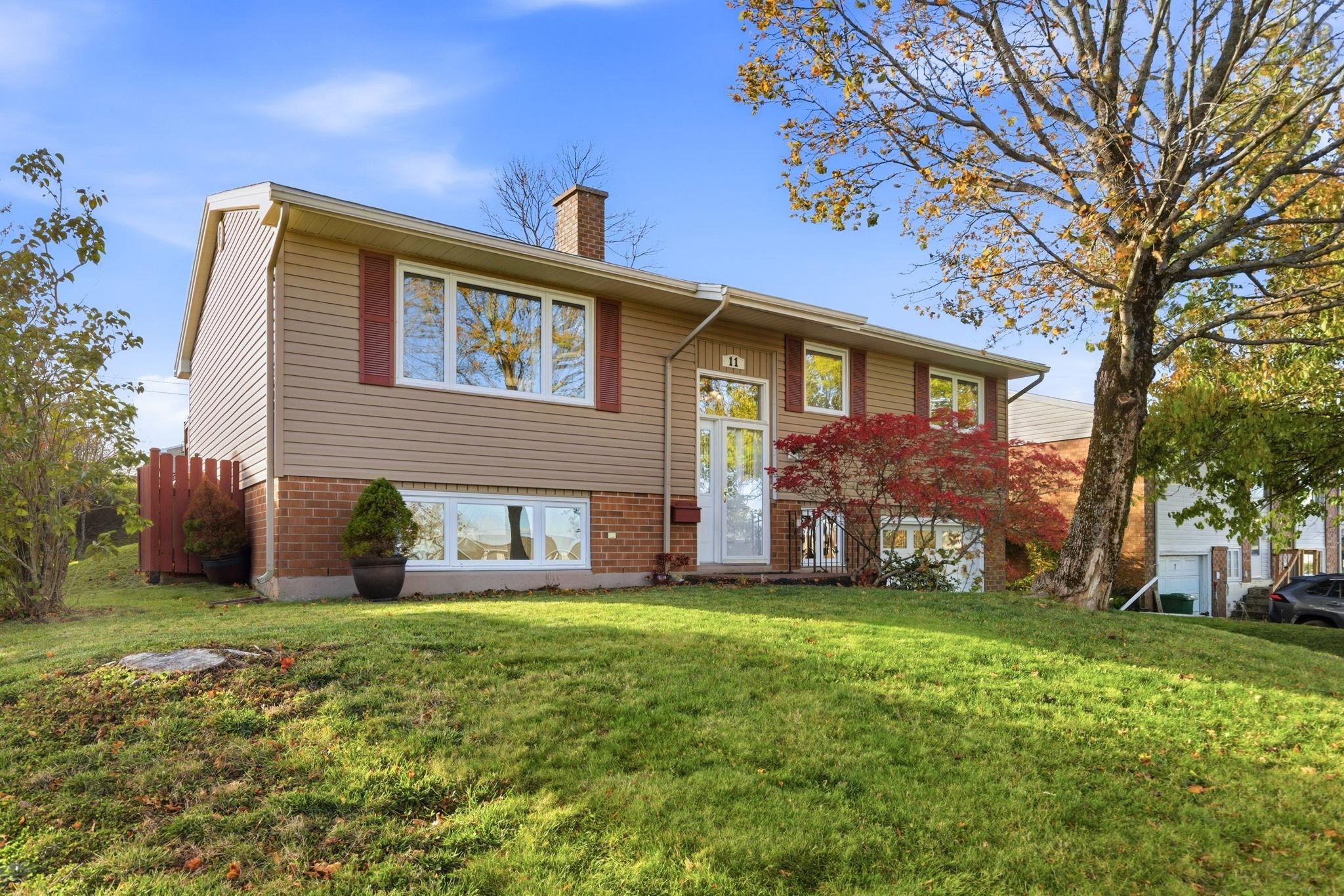 Thumbnail image for 11 Addison Place MLS<sup>®</sup> 202527414