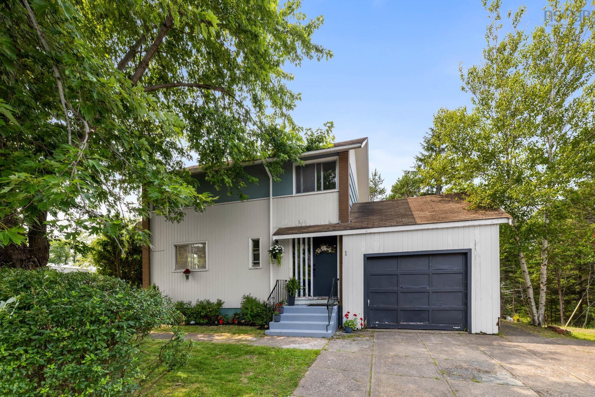 Thumbnail image for 1 Shore Road MLS<sup>®</sup> 202527460