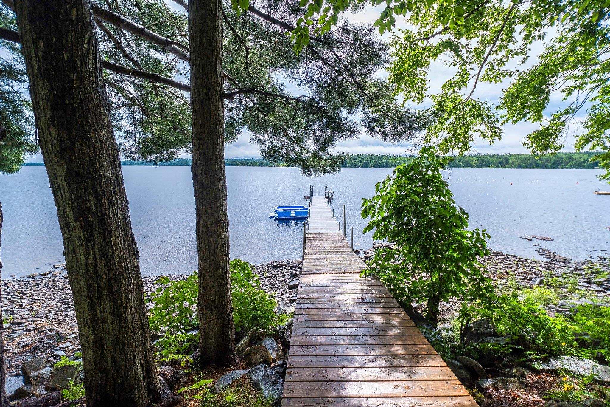 Thumbnail image for 333/335 Kings Road MLS<sup>®</sup> 202527512